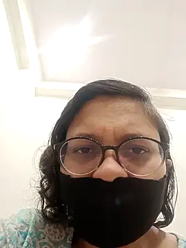 Snapshot of piryasharma005 chatting on 01.18.26 piryasharma005 online show from 01.18.26