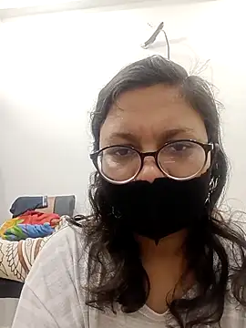 Snapshot of piryasharma005 chatting on 01.19.26 piryasharma005 online show from 01.19.26