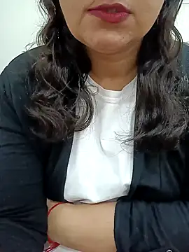 Snapshot of piryasharma005 chatting on 02.01.26 piryasharma005 online show from 02.01.26