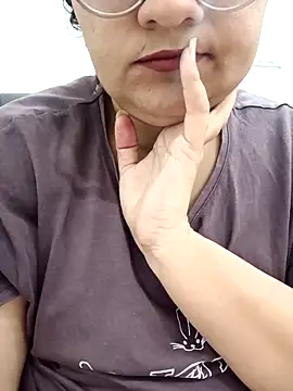 Snapshot of piryasharma005 chatting on 02.13.26 piryasharma005 online show from 02.13.26