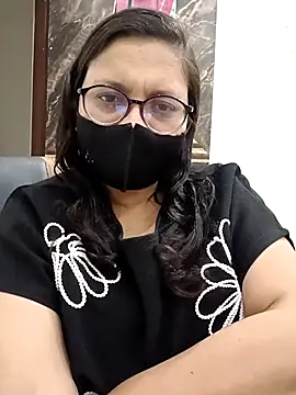 Snapshot of piryasharma005 chatting on 02.14.26 piryasharma005 online show from 02.14.26