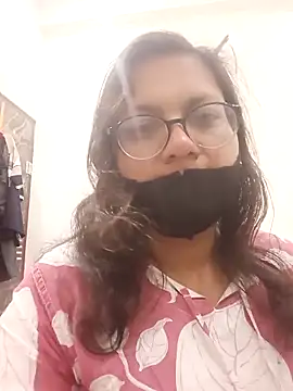 Snapshot of piryasharma005 chatting on 02.27.26 piryasharma005 online show from 02.27.26