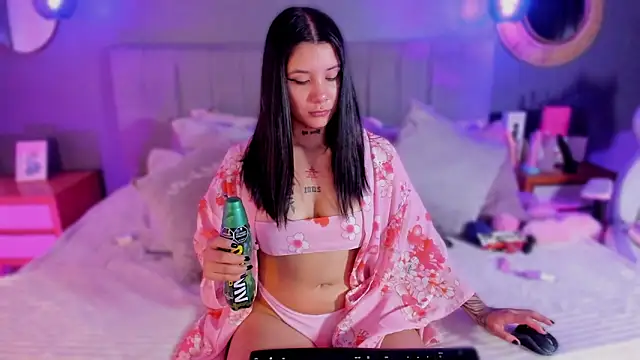 Nathalia stone  online show from 02.12.26