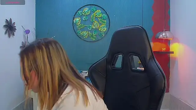 esmeralda cuisman online show from 02.07.26