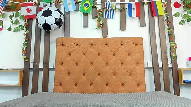 MeowMota  online show from 07.22.26