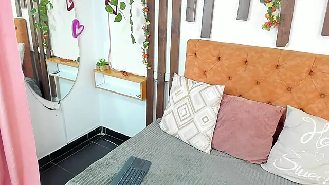 MeowMota  online show from 07.23.26
