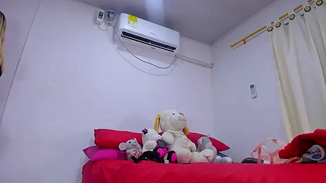 Snapshot of vennuss19 chatting on 04.07.26 vennuss19 online show from 04.07.26