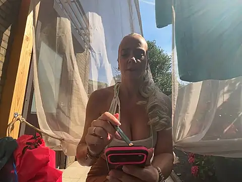 missconly online show from 07.10.26