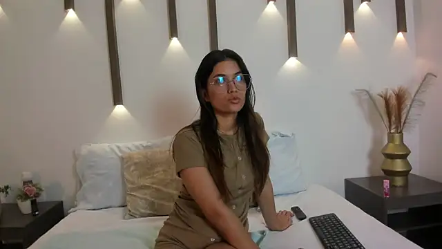 Snapshot of scarlett_rosse_x chatting on 02.03.26 scarlett rosse x online show from 02.03.26