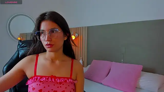 Snapshot of scarlett_rosse_x chatting on 02.27.26 scarlett rosse x online show from 02.27.26