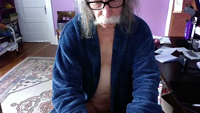 Snapshot of LickYourYoni chatting on 05.19.26 LickYourYoni online show from 05.19.26