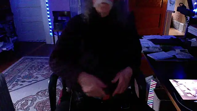Snapshot of LickYourYoni chatting on 05.26.26 LickYourYoni online show from 05.26.26