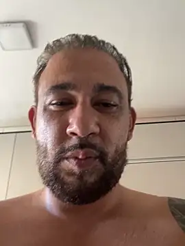 Snapshot of fabbronxer chatting on 02.11.26 fabbronxer online show from 02.11.26