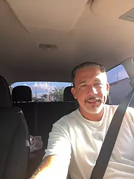 Snapshot of fabbronxer chatting on 02.25.26 fabbronxer online show from 02.25.26