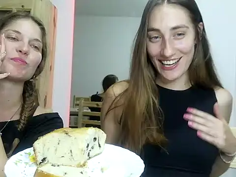 Snapshot of Noracherry chatting on 02.23.26 Noracherry online show from 02.23.26