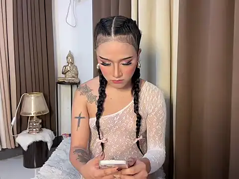 savanna pleasure online show from 03.25.26