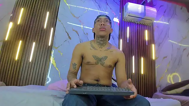 Snapshot of ThiagoBerry chatting on 01.17.26 ThiagoBerry online show from 01.17.26