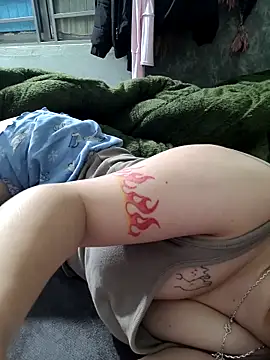 Snapshot of -LunaLust chatting on 03.10.26 -LunaLust online show from 03.10.26