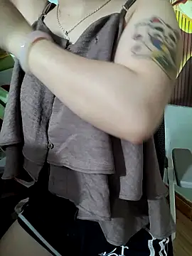 Snapshot of -LunaLust chatting on 04.14.26 -LunaLust online show from 04.14.26