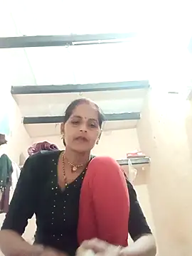 Snapshot of Hasmi_hot09 chatting on 02.18.26 Hasmi hot09 online show from 02.18.26