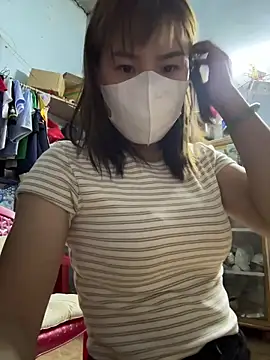 Snapshot of July-love chatting on 02.28.26 July-love online show from 02.28.26