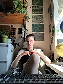 Shy Bamby online show from 07.16.26