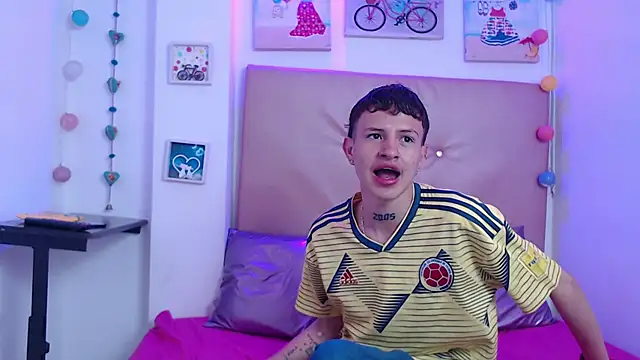 Snapshot of iam__lukas__ chatting on 01.14.26 iam lukas online show from 01.14.26