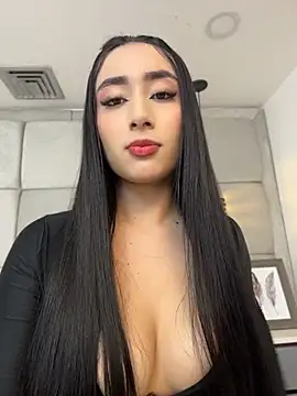 IvonneOwen online show from 06.18.26