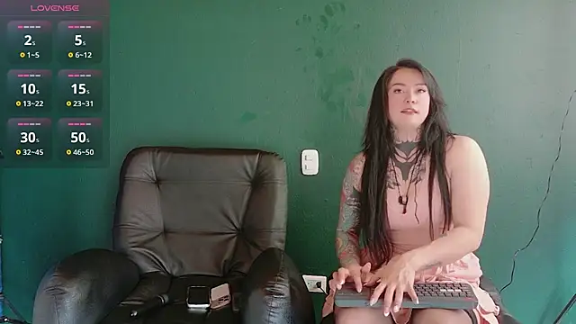 sarahe9769 online show from 03.29.26