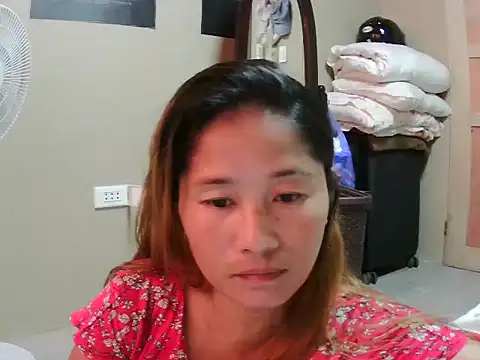 lovelyxxx88 online show from 08.04.26