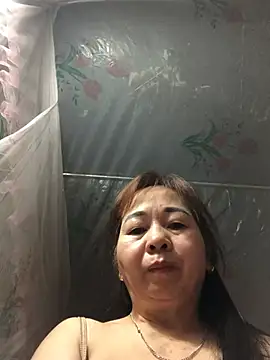 Snapshot of -Mery- chatting on 04.18.26 -Mery- online show from 04.18.26