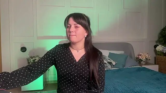 Snapshot of _SilkyShadow_ chatting on 04.06.26 SilkyShadow online show from 04.06.26