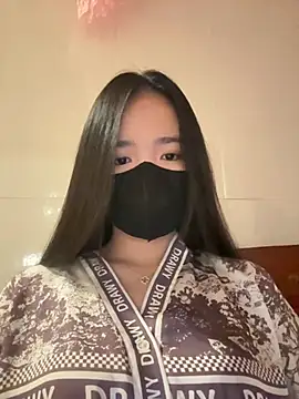 Gwen879 online show from 03.19.26