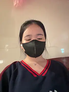 Gwen879 online show from 03.27.26