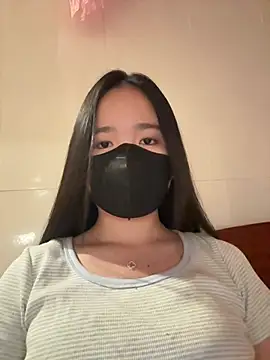 Gwen879 online show from 04.08.26