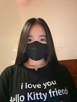 Gwen879 online show from 04.19.26