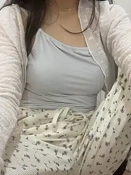 Snapshot of Linhtruong__ chatting on 01.10.26 Linhtruong online show from 01.10.26