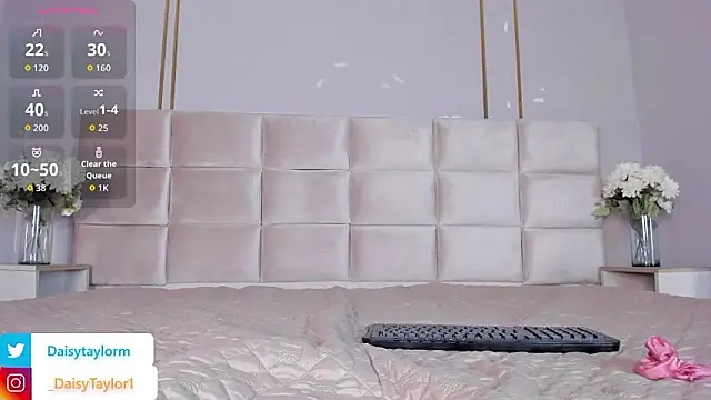 DaisyTaylor   online show from 02.19.26