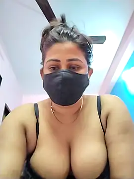 pinkihot23 online show from 02.28.26