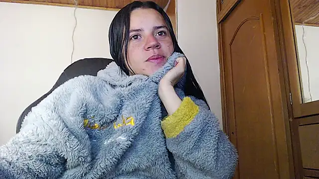 Shanel Lozano online show from 04.15.26