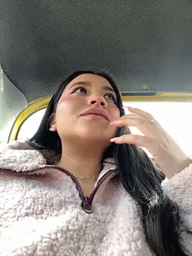 Veronica Wins  online show from 01.16.26