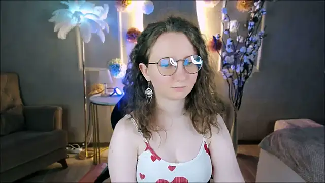 Snapshot of SunshineBlaze chatting on 07.23.26 SunshineBlaze online show from 07.23.26