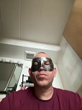 Snapshot of July_Cubita chatting on 02.28.26 July Cubita online show from 02.28.26