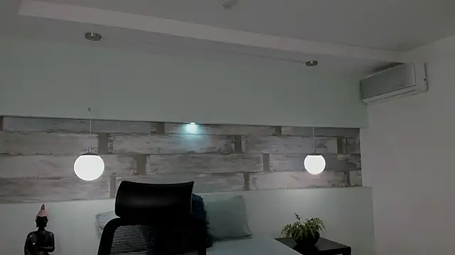 Abriil cutee online show from 03.29.26