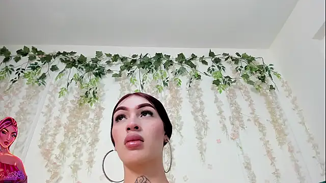 lizz lunna online show from 07.07.26