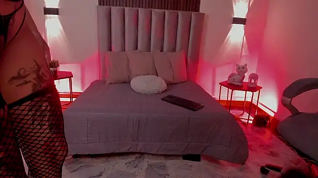 Snapshot of Isis_Moon chatting on 02.03.26 Isis Moon online show from 02.03.26