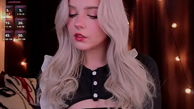 Snapshot of ShyniAlice chatting on 02.08.26 ShyniAlice online show from 02.08.26