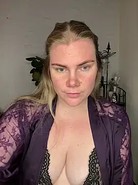 SexyBlondJoanna online show from 02.09.26