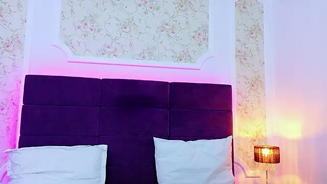 EvelinHill online show from 02.12.26