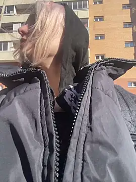 aka Blonde online show from 03.30.26